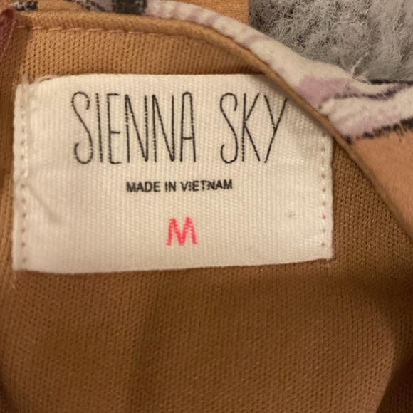 Sienna Sky Mauve w Flower Print Fishtail Dress size M - Picture 4 of 5